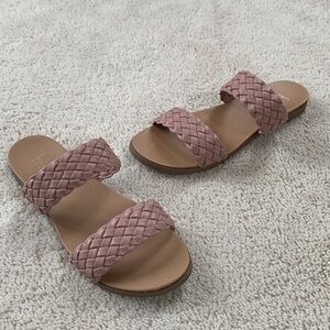 EUC Nicole Miller New York Lockey Mauve Braided Slide Sandals